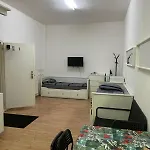 Gruenes Idyll Im Herzen Koelns Проживание в семье Кёльн